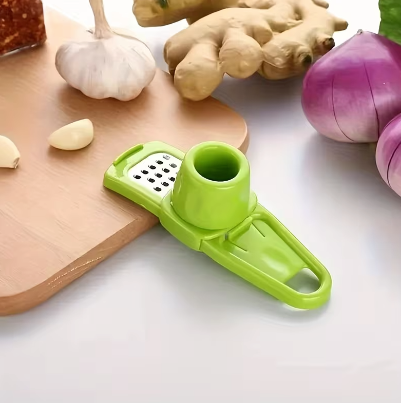 Green 1pc Mini Garlic Grinder Creative Garlic Press Kitchen Garlic Mash Manual Garlic Mashing Kitchen Gadgets Outdoor BBQ Small Tool